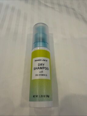 Trader Joe's Green Dry Shampoo with Pro-Vitamin B5 w/ 🆓 mystery state bag🆓